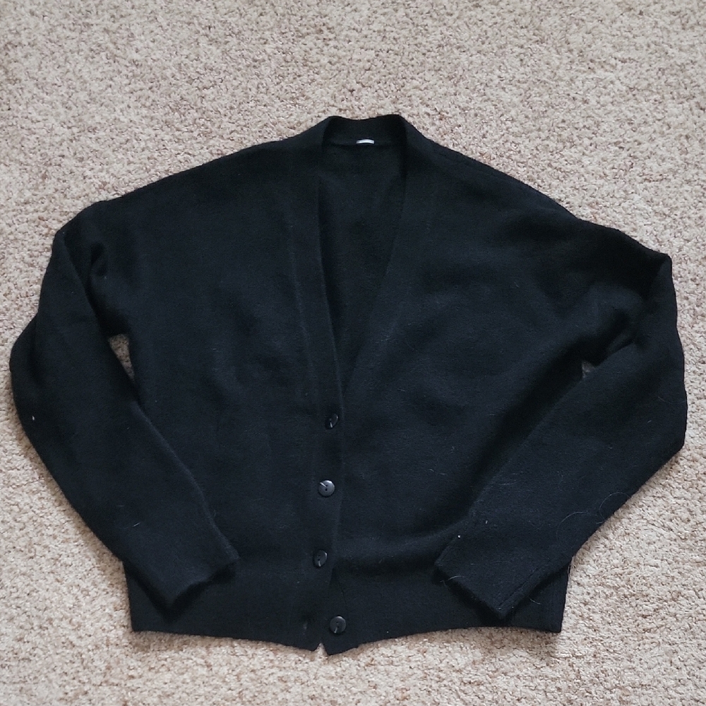 Lululemon Classic Black Women's Sweater